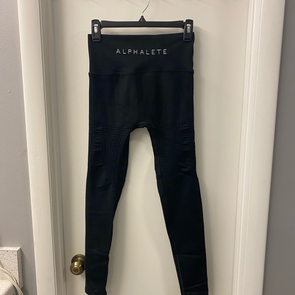Alphalete Halo Black Leggings